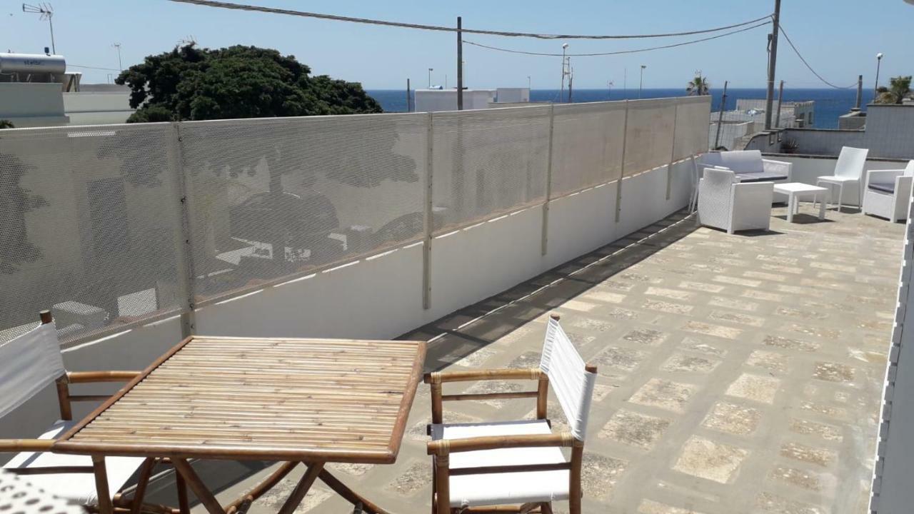 マリーナ・ディ・マンカヴェルサ Attico A 150 Mt Dal Mareヴィラ エクステリア 写真
